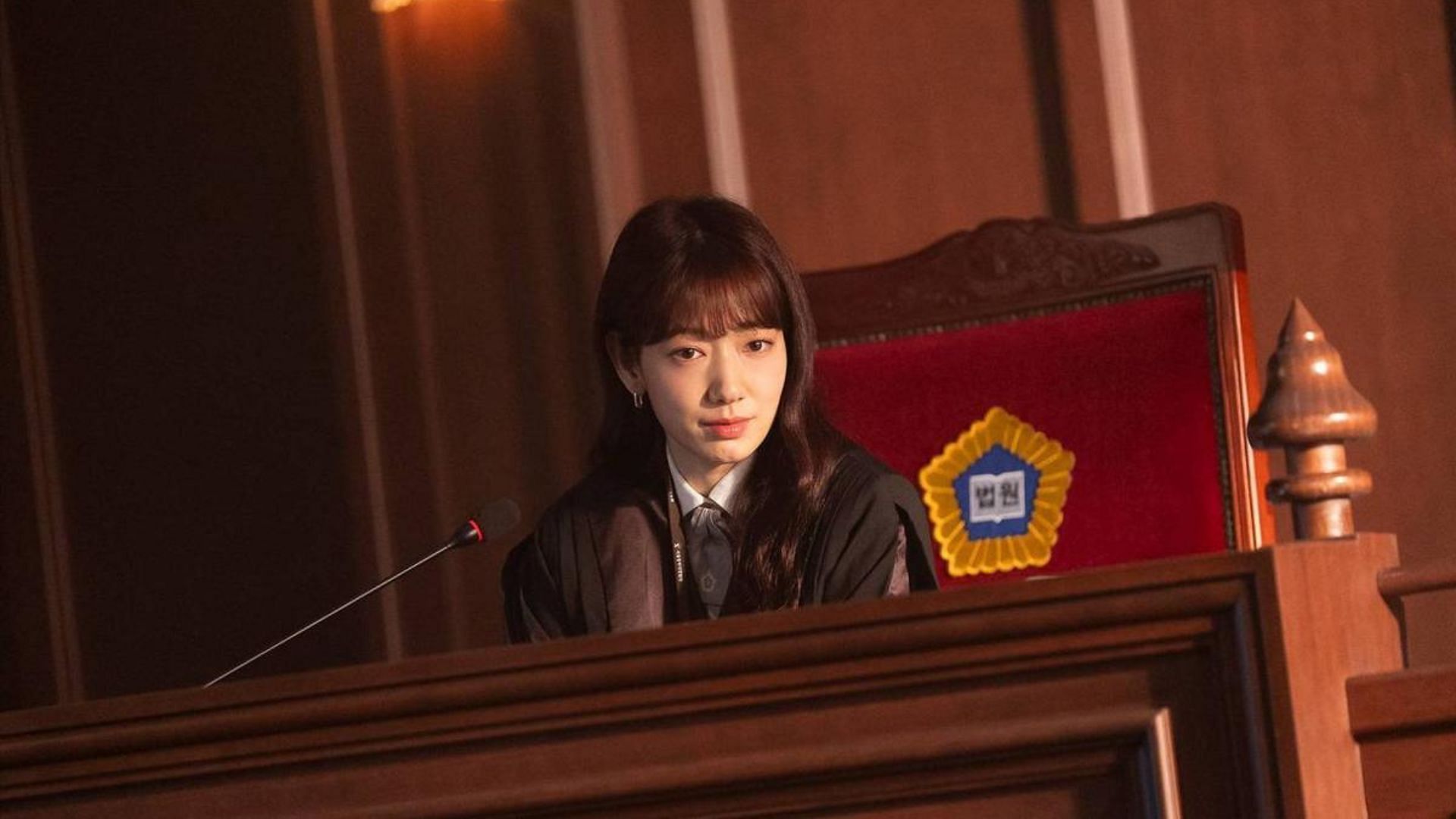 Кадр із «Судді з пекла» (зображення через SBS TV)