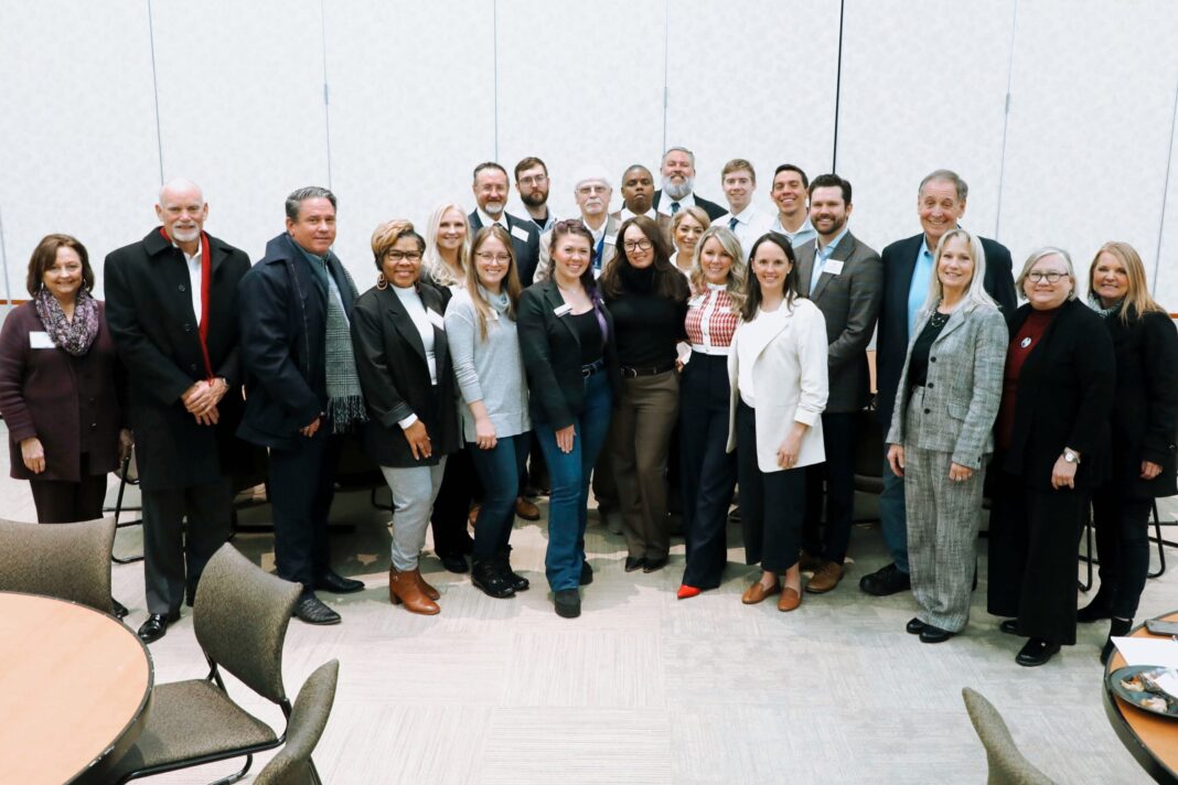 Commerce проводить першу регіональну зустріч «Все за Оклахому».
