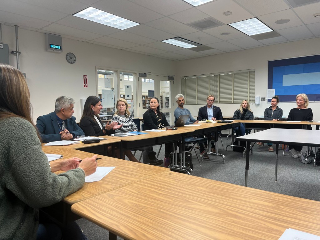 Понад 950 співробітників San Diego Unified вирішили достроково вийти на пенсію – San Diego Union-Tribune
