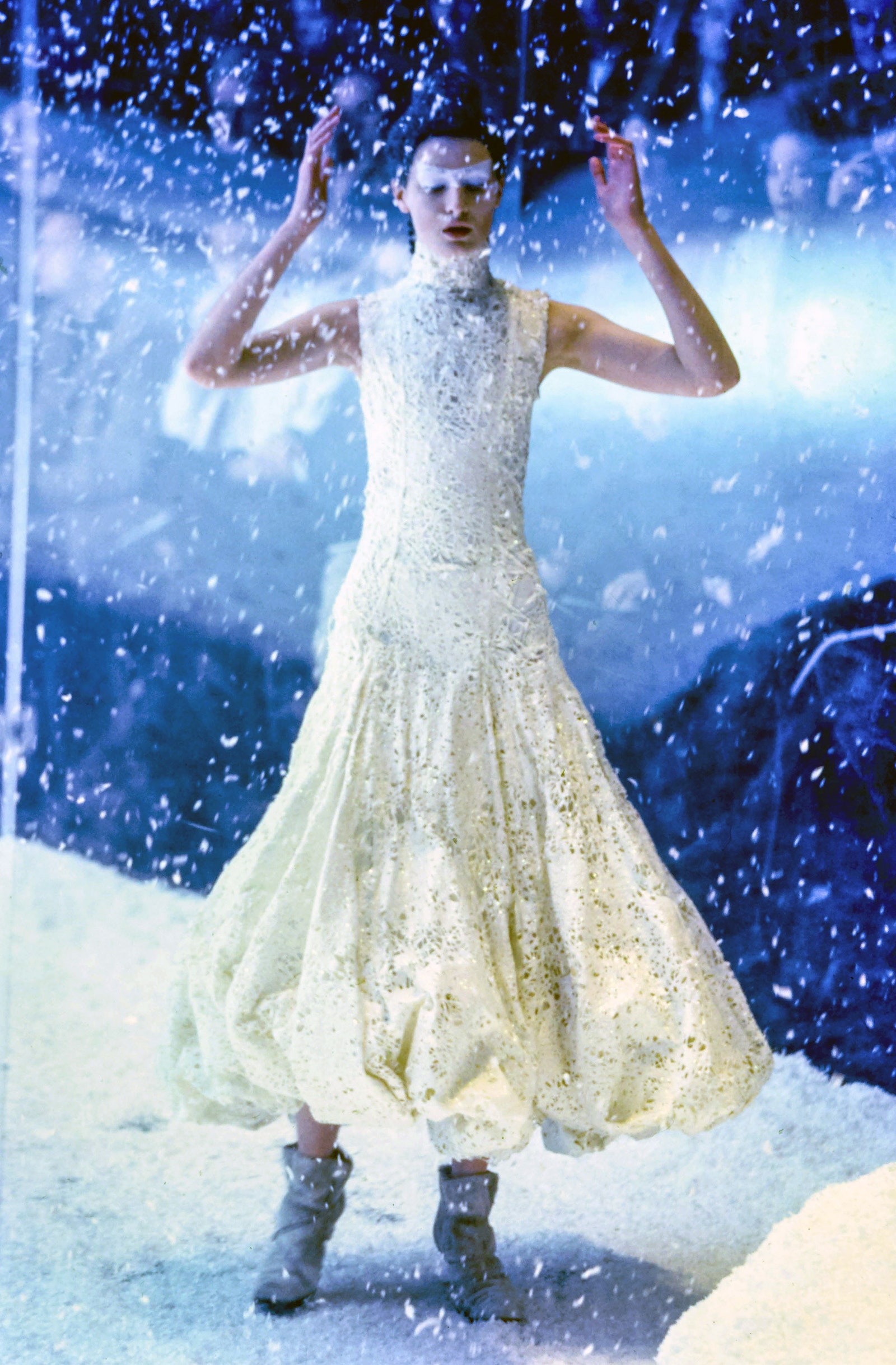 Зображення може містити одяг взуття для одягу взуття людини