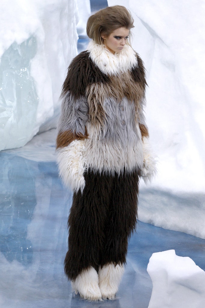 Chanel Fall 2010 готовий