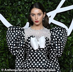 Гламурна: Іріс - найстарша дочка Джуда від першого шлюбу з Саді Мороз