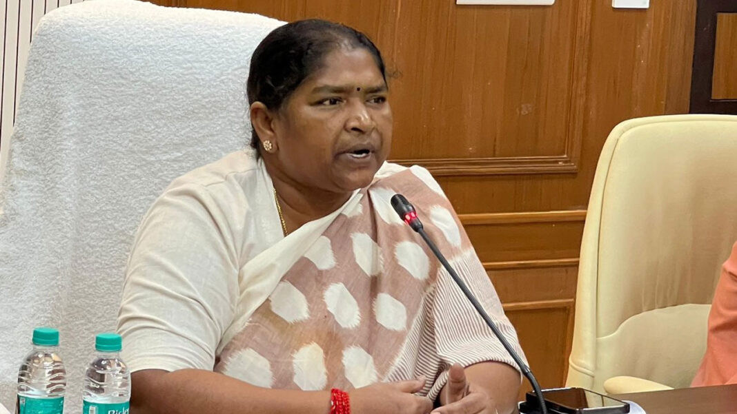 Revanth уряд надає пріоритет жінкам у всіх секторах
