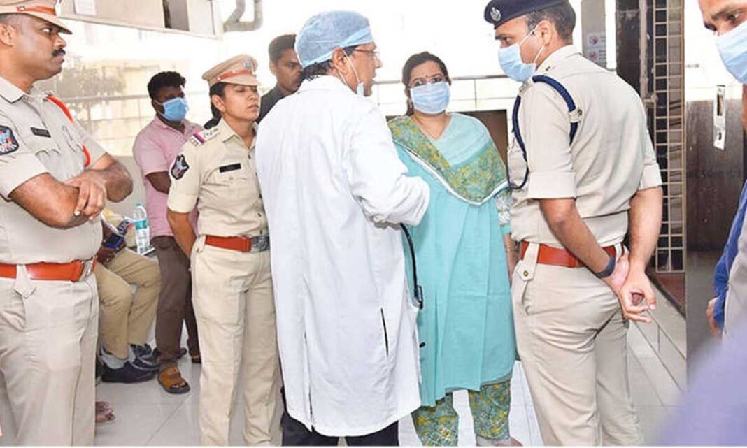 Невідомі особи, що входять вдома 18-річну дівчину
