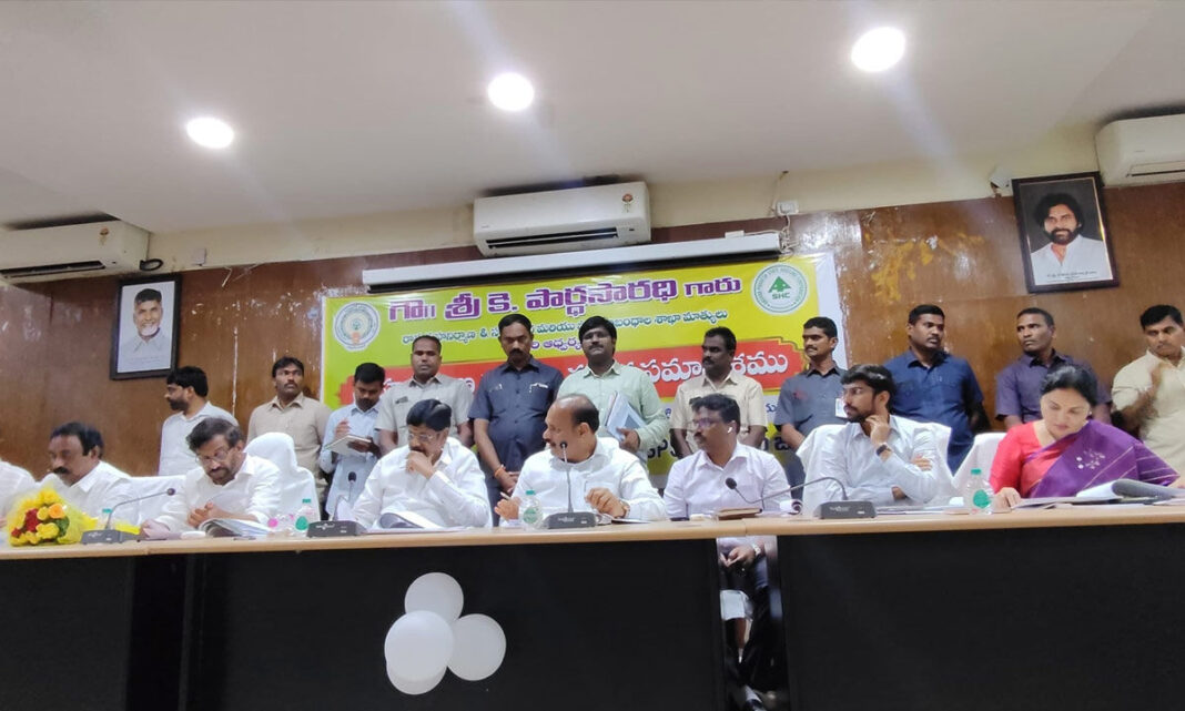 Прискорене завершення житлових проектів: міністр Колусу
