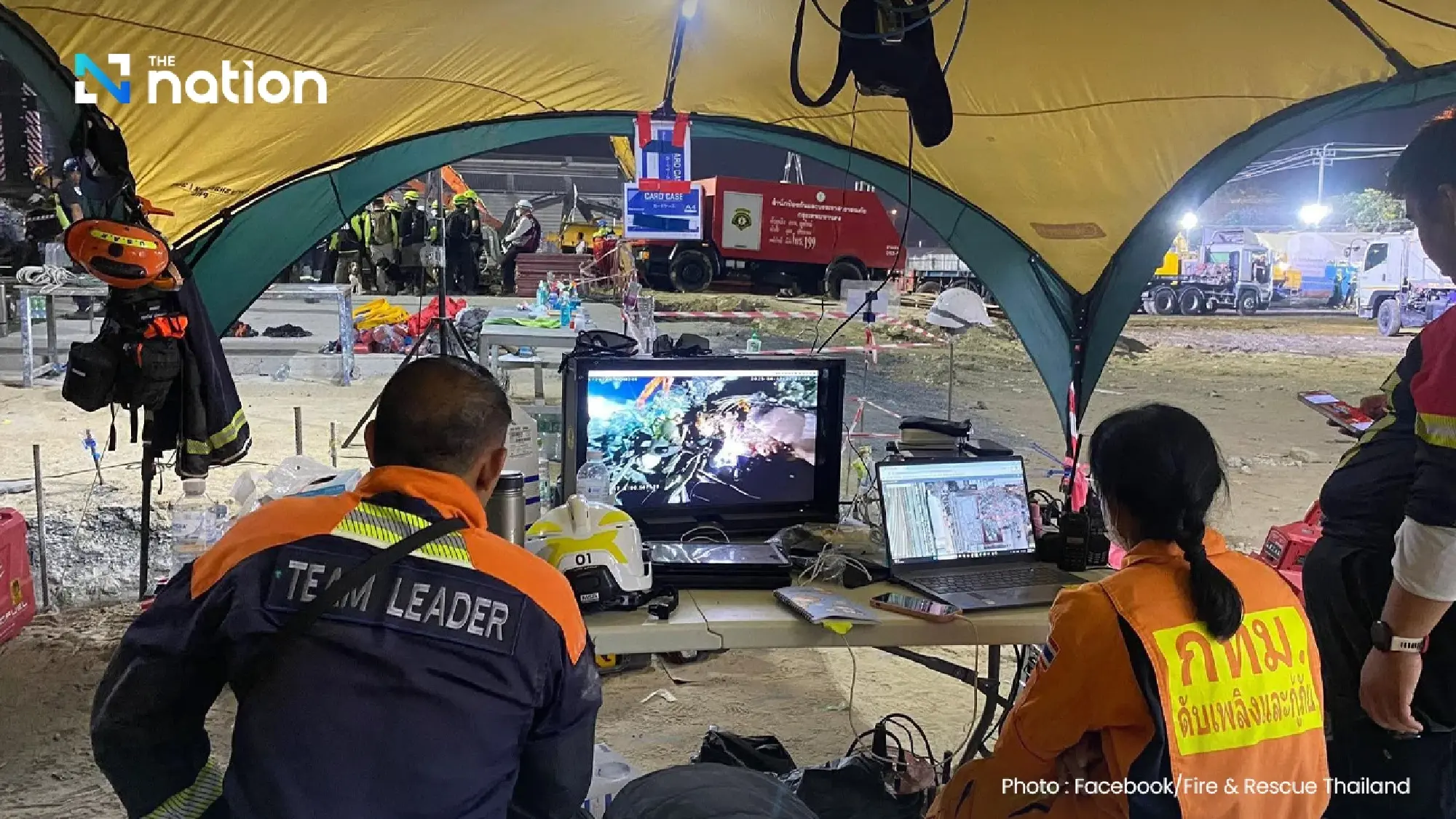 Рятувальники посилюють зусилля, як плач про допомогу, почуті під руйнованим будівлею