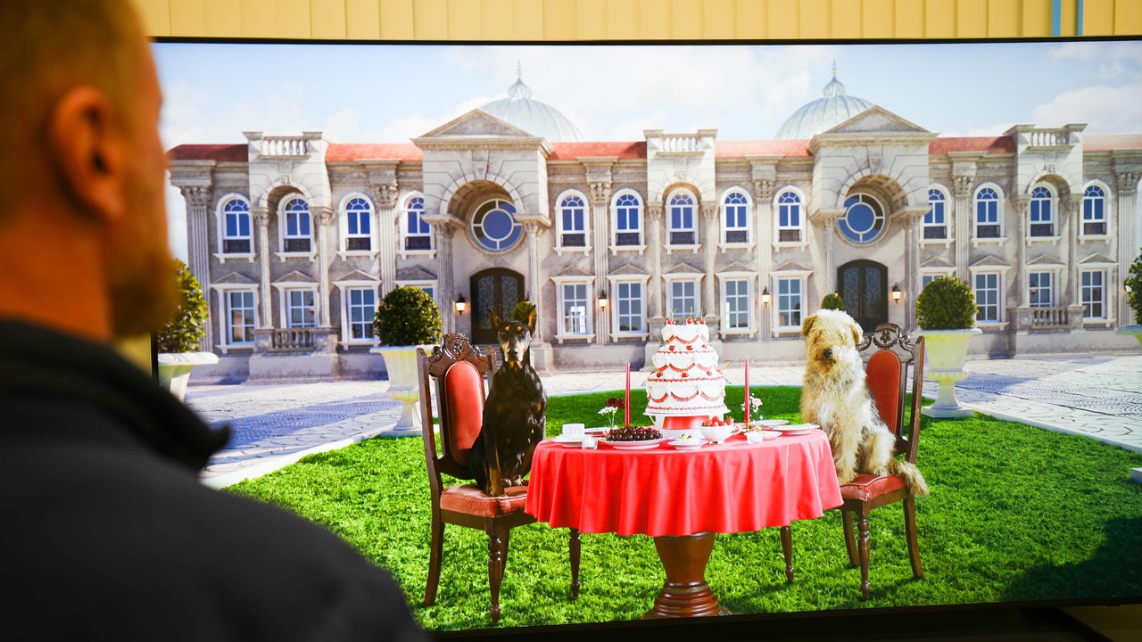 Samsung Neo Qled QN90F 100-дюймовий