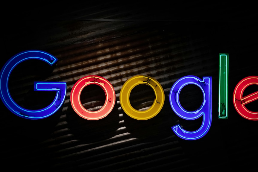 Неоновий знак визначає логотип Google.