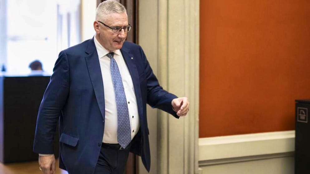 Glarner може бути досліджений для підробленого відео - галереї. Національний радник SVP Андреас Гларнер з Ааргау в п'ятницю вранці після слухання Комітетом з імунітету Національної ради.