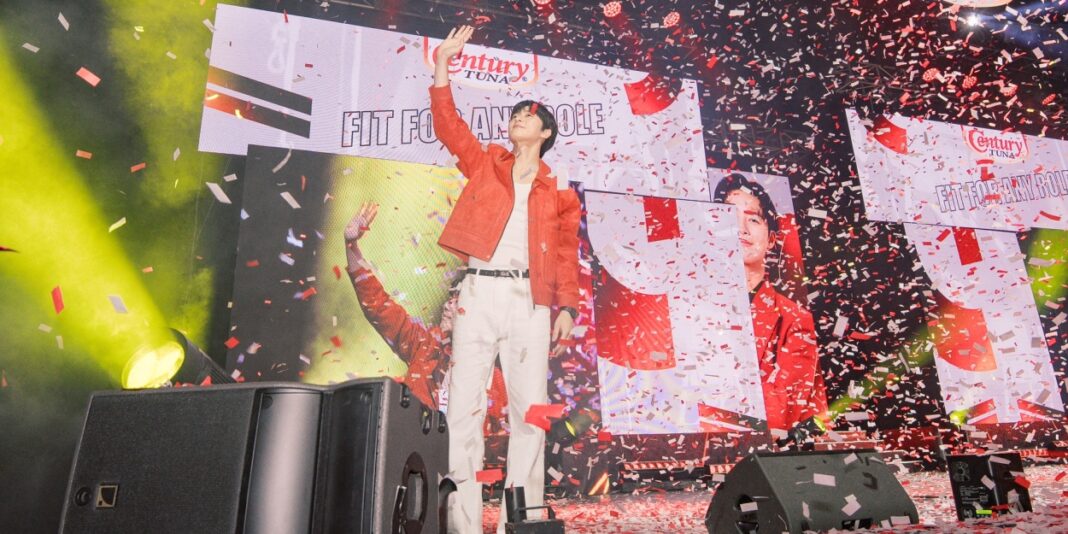Парк Seo-Joon Charms вболівальники на події 