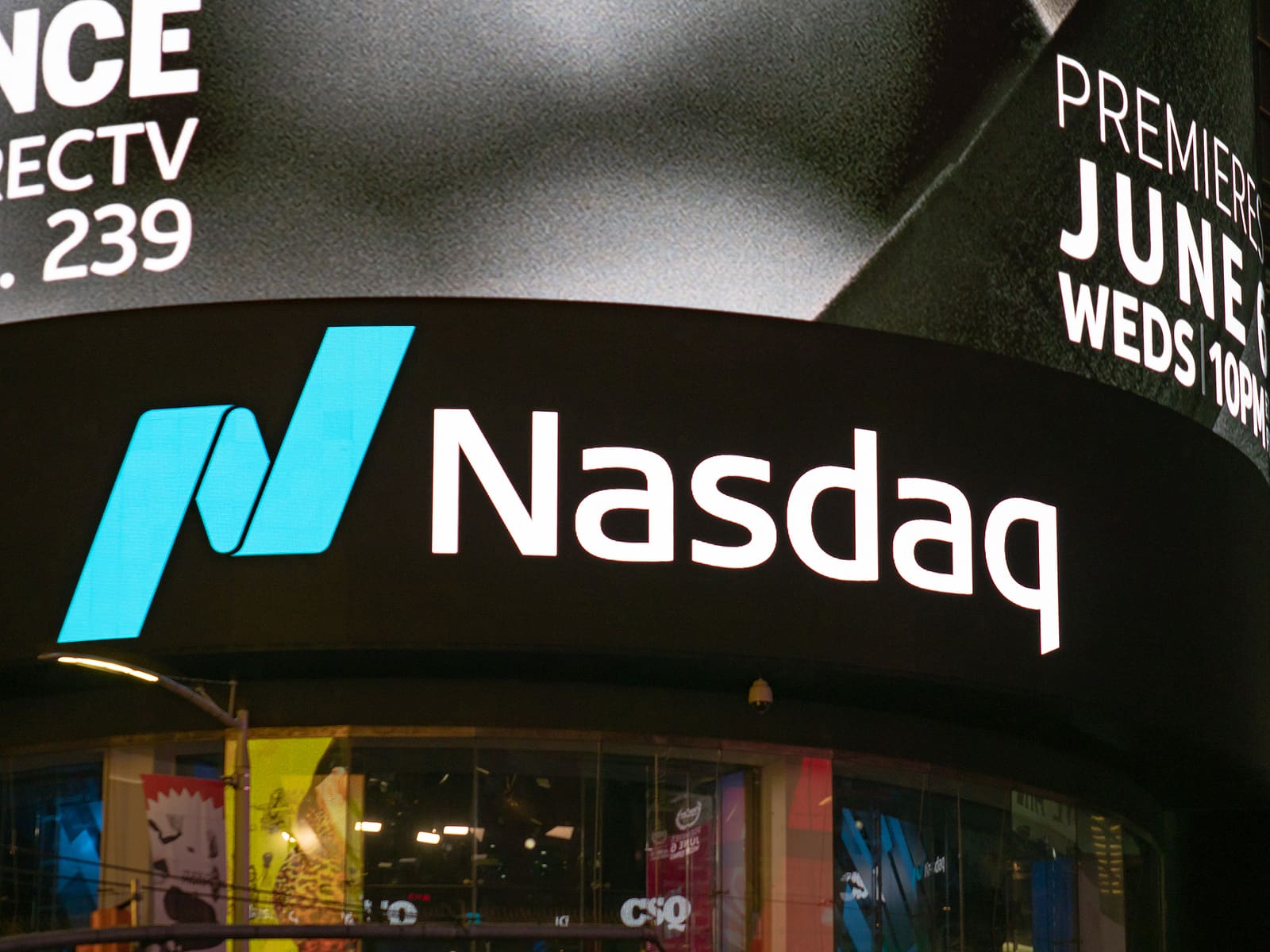 Посібник NASDAQ 100 та NASDAQ
