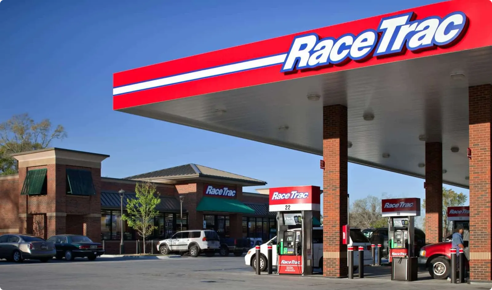 Фото зовнішньої частини сайту RACETRAC.
