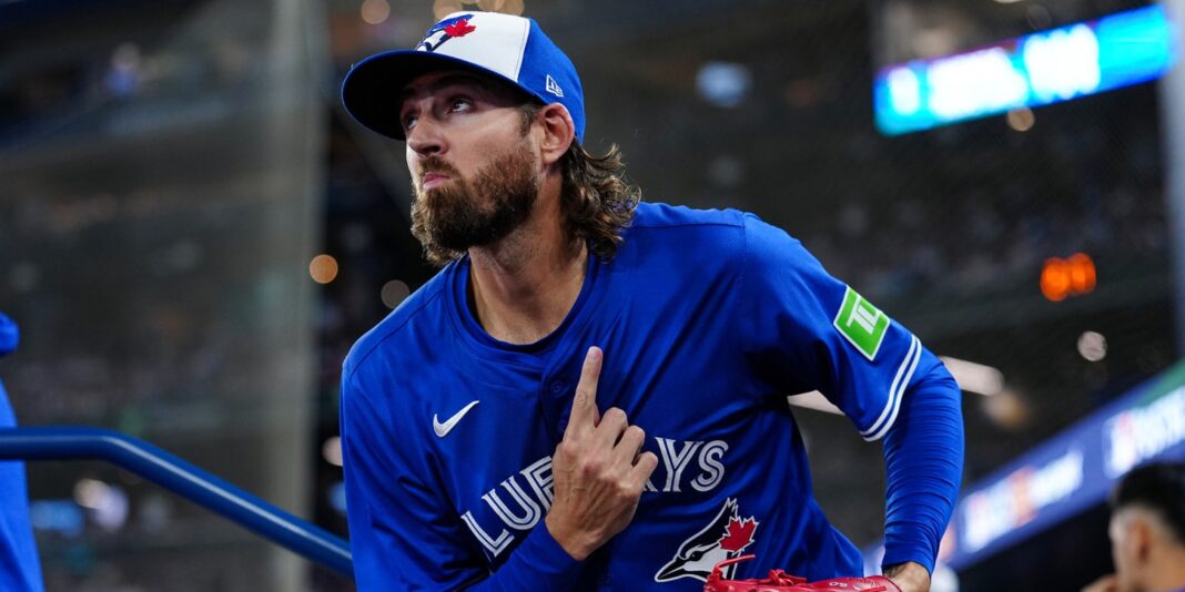 Кевін Гаусман названий Блю Джейс стартером ALCS Game 5
