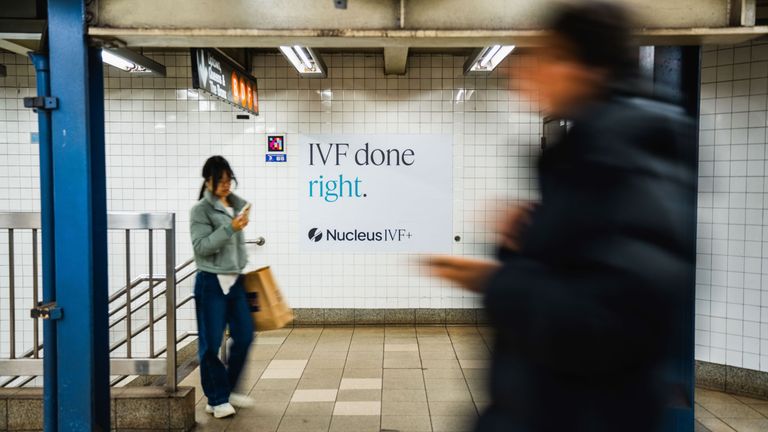 «ЕКЗ зроблено правильно», — йдеться в іншому оголошенні. Фото: 28NinetyFive / Nucleus Genomics