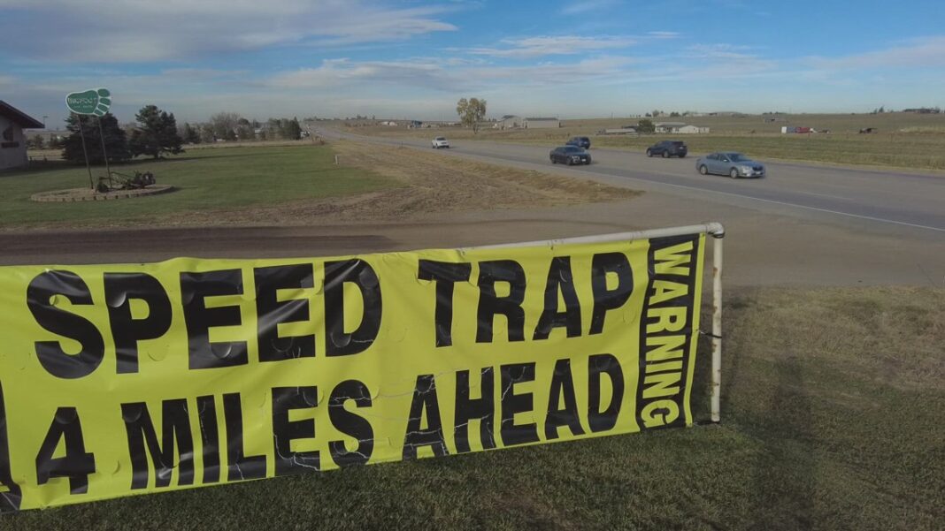 Місто округу Уелд стягує 340 доларів США за деякі штрафи за перевищення швидкості, незважаючи на те, що правило їх обмеження становить 40 доларів
