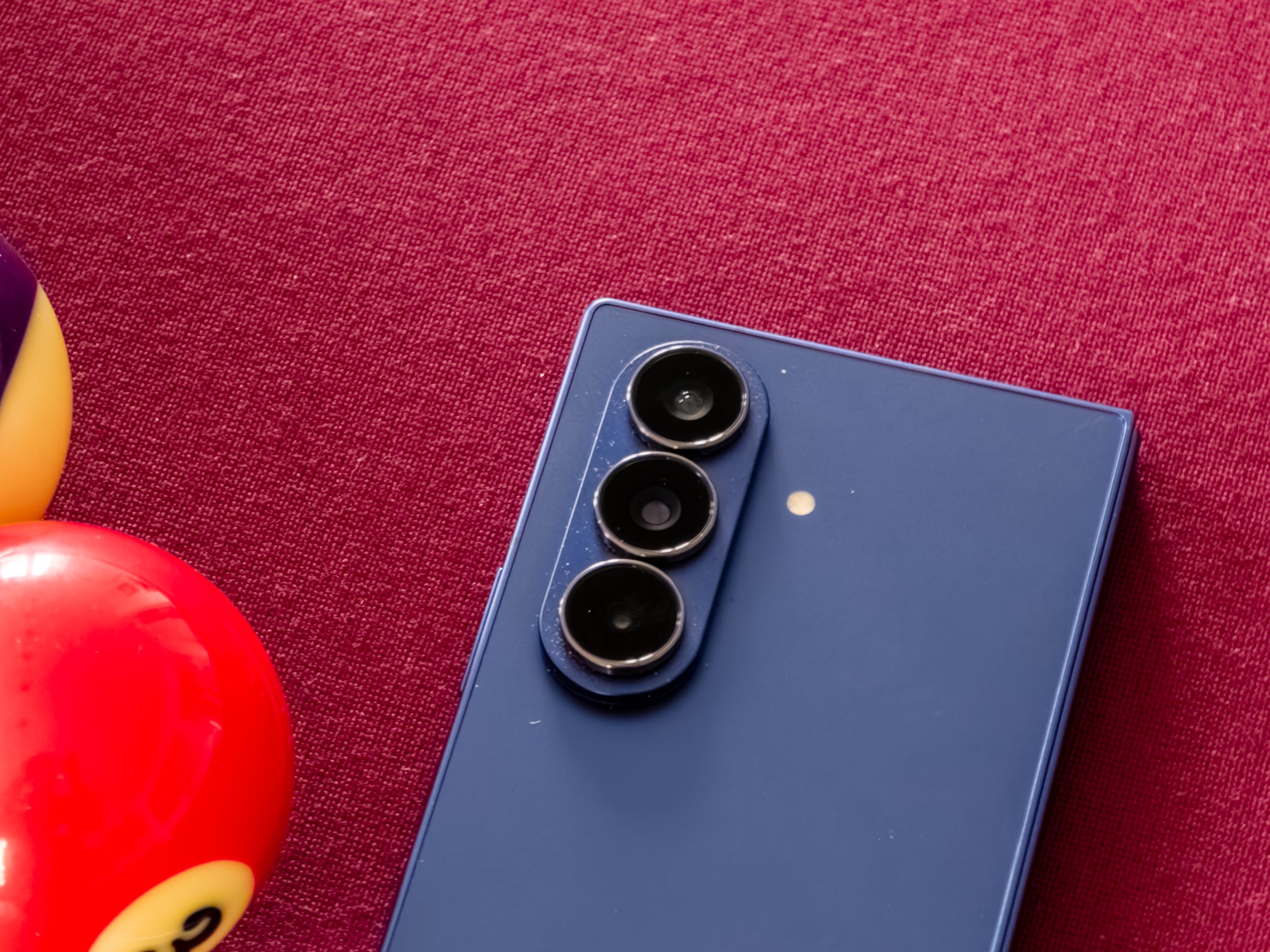 Камери Galaxy Z Fold 7 крупним планом